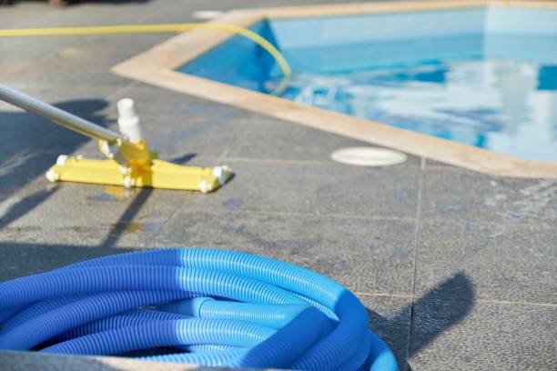 Water vacuum cleaner for cleaning the pool.